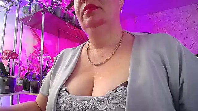 Snapshot of _Sweet_Woman chatting on 03-15-25, 08:15  Sweet Woman online show from 03-15-25, 08:15