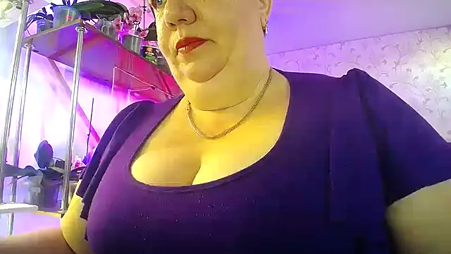 Snapshot of _Sweet_Woman chatting on 04-29-26, 05:00 Sweet Woman online show from 04-29-26, 05:00