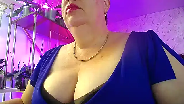 Snapshot of _Sweet_Woman chatting on 09-21-25, 05:01  Sweet Woman online show from 09-21-25, 05:01