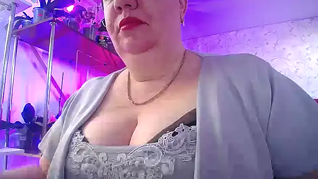 Snapshot of _Sweet_Woman chatting on 04-21-26, 04:30 Sweet Woman online show from 04-21-26, 04:30