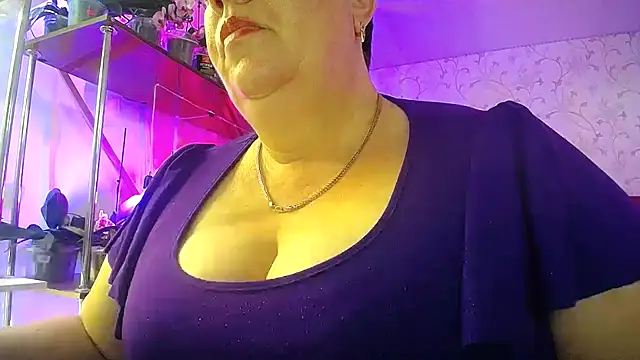 Snapshot of _Sweet_Woman chatting on 04-25-26, 01:41 Sweet Woman online show from 04-25-26, 01:41