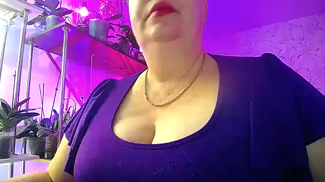 Snapshot of _Sweet_Woman chatting on 10-18-25, 05:09  Sweet Woman online show from 10-18-25, 05:09
