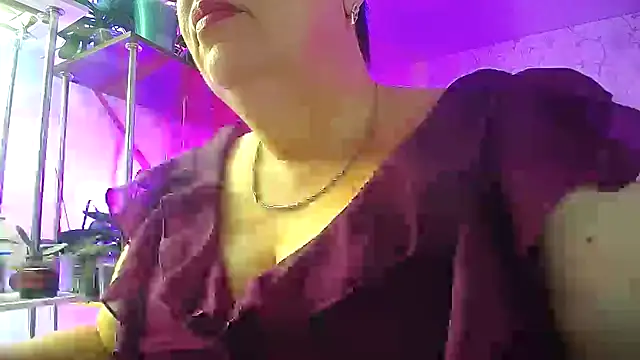 Snapshot of _Sweet_Woman chatting on 09-18-25, 04:15  Sweet Woman online show from 09-18-25, 04:15