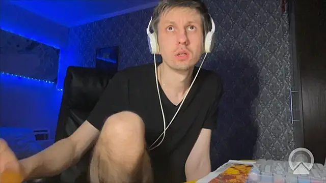 Aki-Laky online show from 03-06-26, 08:48