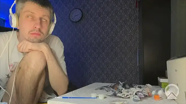 Aki-Laky online show from 12-20-25, 09:39