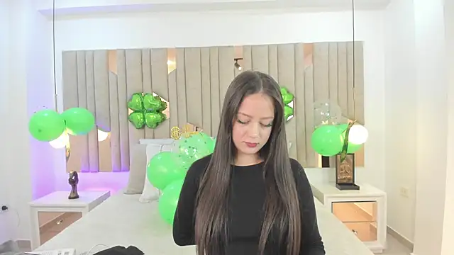Snapshot of 1m_caro_ chatting on 03-18-25, 05:34 1m caro online show from 03-18-25, 05:34