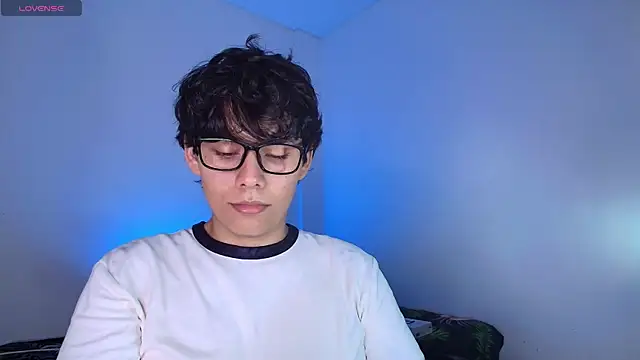 Snapshot of Naytoon__lex chatting on 04-23-26, 02:07 Naytoon lex online show from 04-23-26, 02:07
