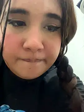 melyescobar online show from 10-22-25, 03:39