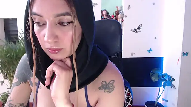 Lia-mitch online show from 11-04-25, 06:44