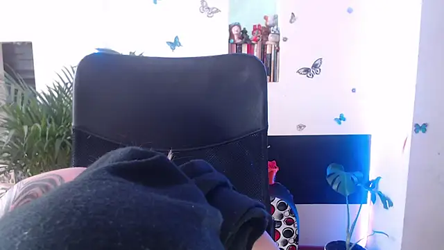 Lia-mitch online show from 11-12-25, 07:29