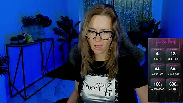 LadyIzabel online show from 11-06-25, 08:29