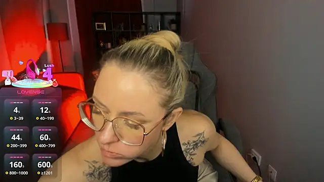 LadyIzabel online show from 04-09-26, 02:45