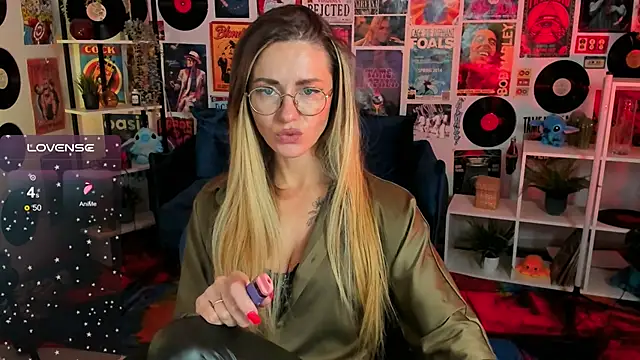 LadyIzabel online show from 02-19-25, 10:45