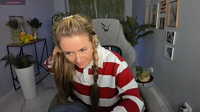 LadyIzabel online show from 04-17-26, 02:53