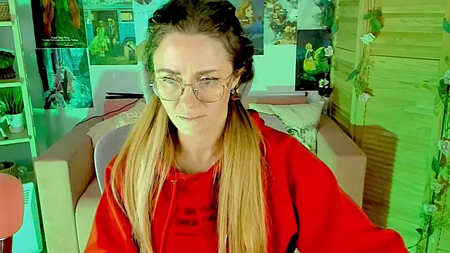 LadyIzabel online show from 01-30-25, 11:55