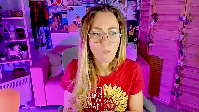 LadyIzabel online show from 01-28-25, 11:38