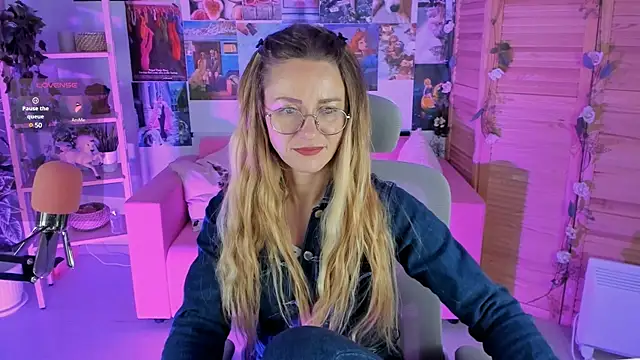 LadyIzabel online show from 01-18-25, 08:52