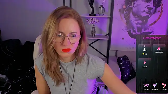 LadyIzabel online show from 10-28-25, 09:30