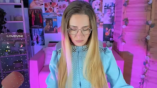 LadyIzabel online show from 02-08-25, 05:40