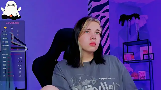 AliceSunday online show from 10-23-25, 01:59