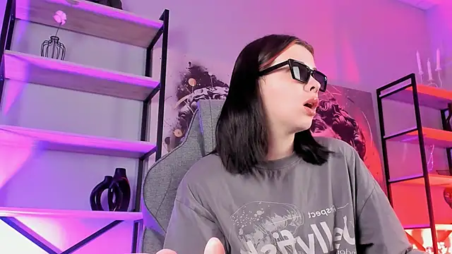 AliceSunday online show from 09-15-25, 10:59