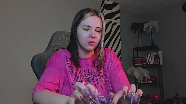 AliceSunday online show from 12-02-25, 03:19