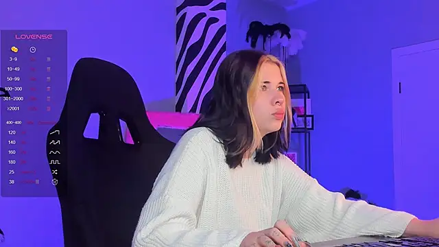 AliceSunday online show from 10-09-25, 02:01