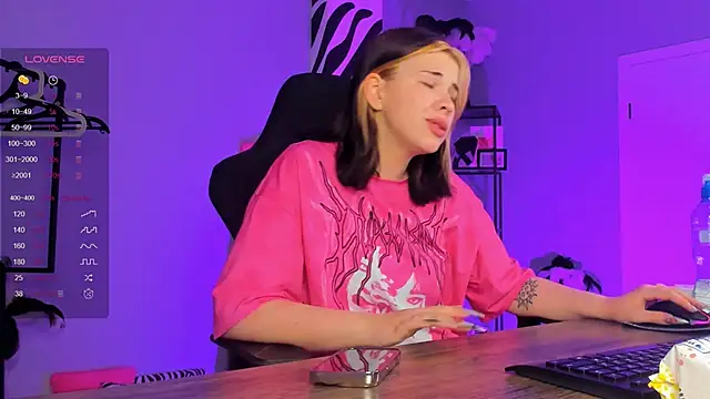 AliceSunday online show from 10-07-25, 02:01