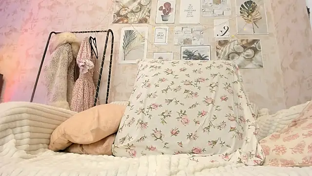 Snapshot of Luafy_Toddy chatting on 10-14-25, 03:40 Luafy Toddy online show from 10-14-25, 03:40