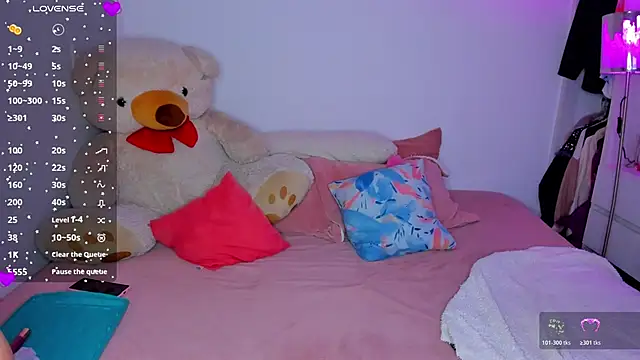 Lunadahia online show from 12-05-25, 04:33