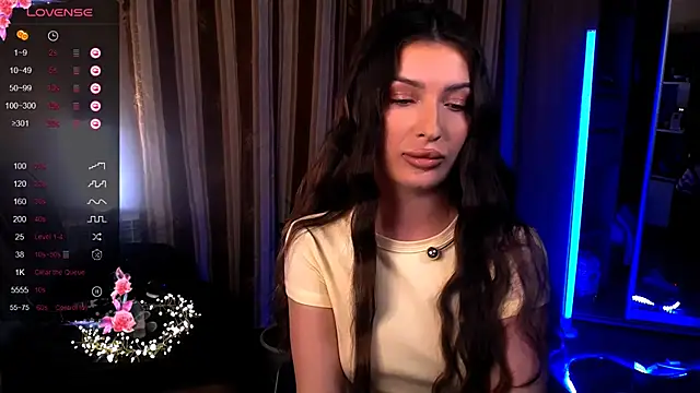 Snapshot of Laura_Bess chatting on 05-30-26, 09:20 Laura Bess online show from 05-30-26, 09:20