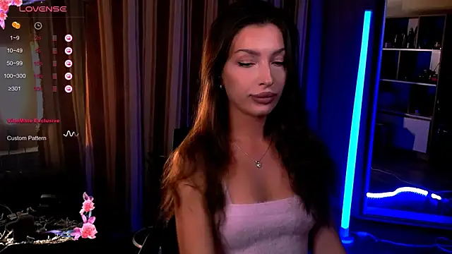 Snapshot of Laura_Bess chatting on 10-02-25, 09:40 Laura Bess online show from 10-02-25, 09:40