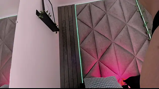 BriaConner  online show from 11-29-25, 02:12