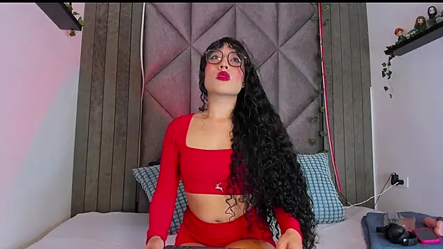 BriaConner  online show from 11-11-25, 02:39