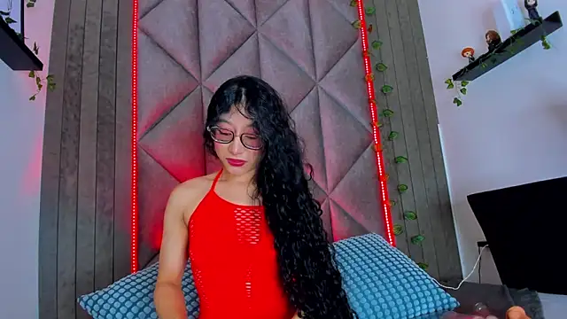 Snapshot of BriaConner_ chatting on 04-21-26, 03:02 BriaConner online show from 04-21-26, 03:02