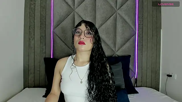 BriaConner  online show from 03-01-25, 02:48