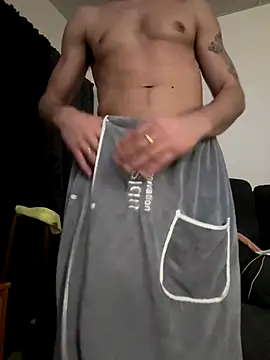 freakyPR online show from 12-19-25, 04:05