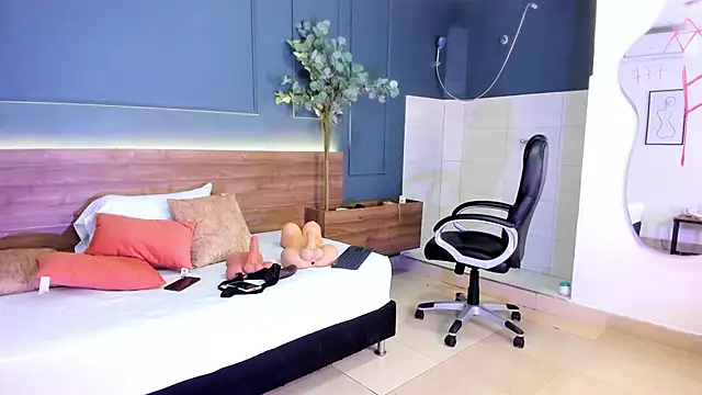 megan morgan01 online show from 10-21-25, 12:43