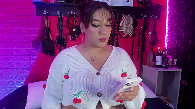 sarita moller online show from 10-17-25, 03:54