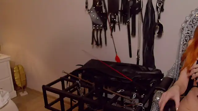 MinnieDrew online show from 03-18-26, 08:10