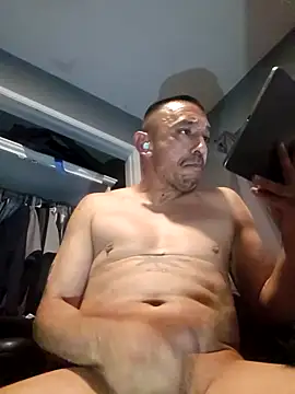 Snapshot of spunncumer chatting on 11-20-25, 04:46 spunncumer online show from 11-20-25, 04:46