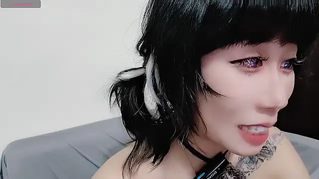 Snapshot of Fine-sand chatting on 05-26-26, 02:04 Fine-sand online show from 05-26-26, 02:04