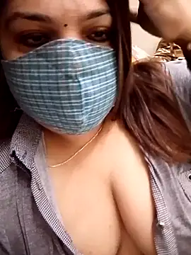 Naughty-Trisha online show from 12-21-25, 09:00