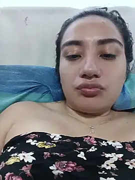 Hellen Alex online show from 12-17-25, 02:55