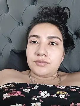 Hellen Alex online show from 01-15-26, 01:03