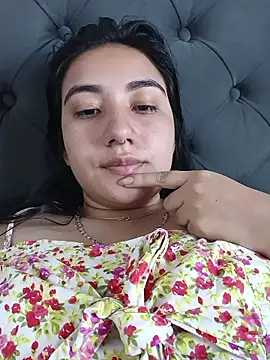 Hellen Alex online show from 01-17-26, 01:04