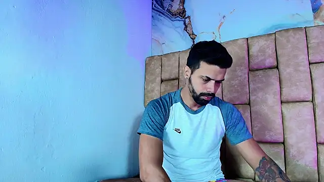 Snapshot of max_ashley_mds chatting on 02-25-26, 01:44 max ashley mds online show from 02-25-26, 01:44