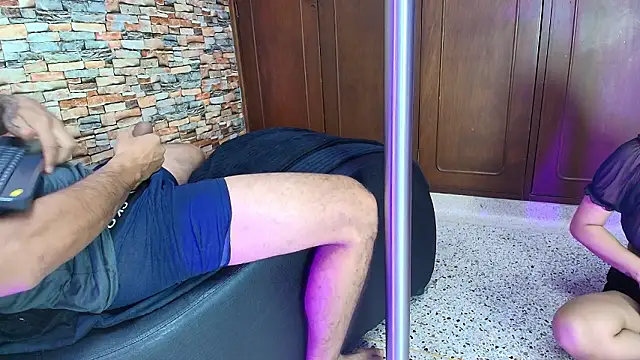 Snapshot of max_ashley_mds chatting on 02-20-26, 01:46 max ashley mds online show from 02-20-26, 01:46