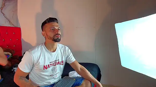 max ashley mds online show from 12-17-25, 01:38