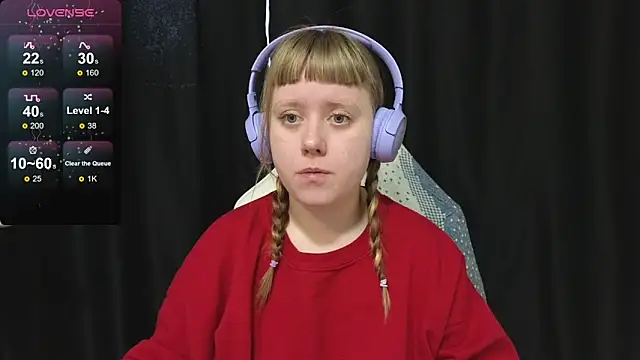 Snapshot of June_shy0 chatting on 02-25-26, 07:19 June shy0 online show from 02-25-26, 07:19